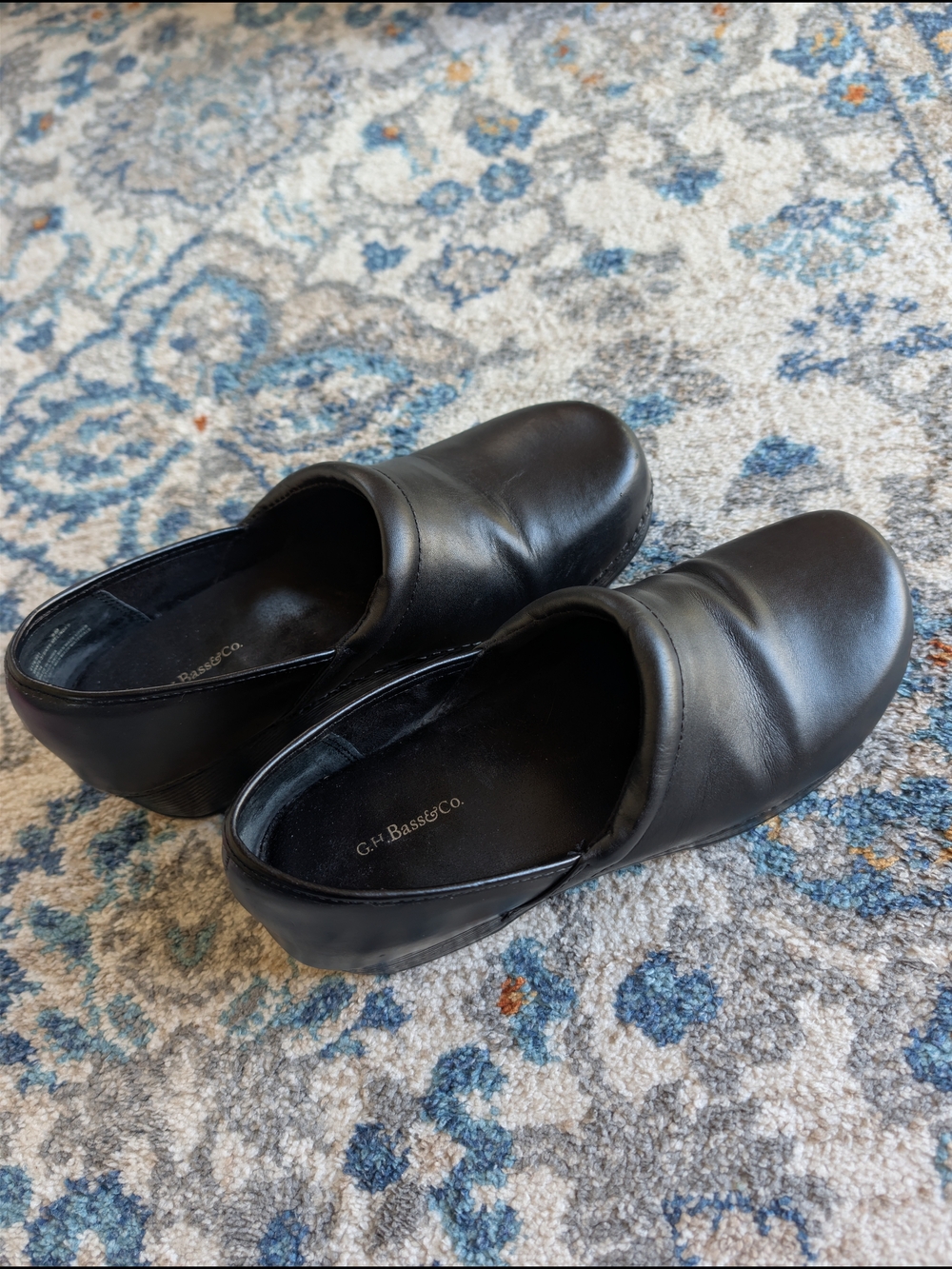 G.H. Bass & Co. Women's Black Leather Clogs 9 Casual Comfy Lightweight Work